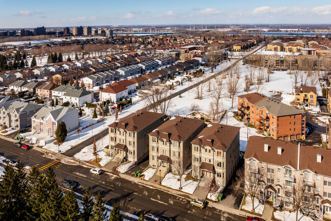 7579 André-Arnoux St in Montréal, QC - Building Photo - Building Photo