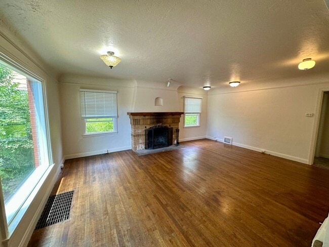 property at 457 S Auburn St