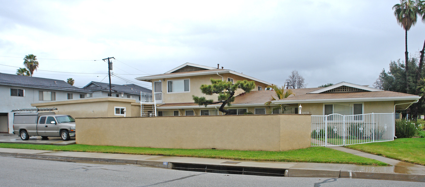 821 Bonita Ave in La Verne, CA - Building Photo