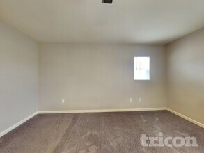 8962 Wolf River Dr in Reno, NV - Foto de edificio - Building Photo