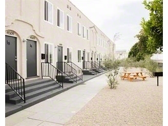 Willow Brook Apartments in Los Angeles, CA - Building Photo - Building Photo