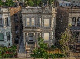 3220 W Polk St in Chicago, IL - Building Photo