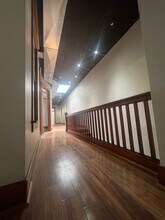 923 W Douglas Ave, Unit Suite A in Wichita, KS - Foto de edificio - Building Photo