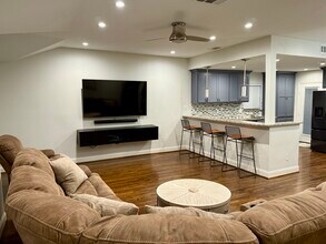 7806 Robin Rd in Dallas, TX - Building Photo - Building Photo