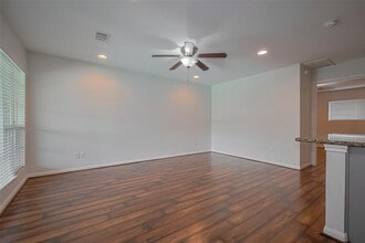 5333 Richmond Ave. in Houston, TX - Building Photo - Building Photo