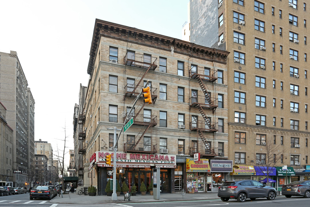 842-844 Amsterdam Ave in New York, NY - Foto de edificio