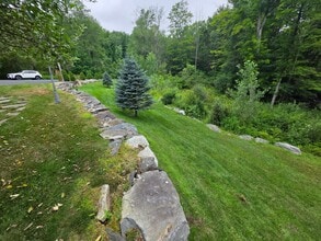 3 Laura Ct in Poughquag, NY - Building Photo - Building Photo
