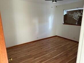 235 E Palatine Rd, Unit 1 in Palatine, IL - Building Photo - Building Photo
