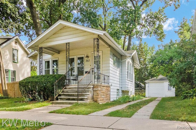 property at 865 W Marshall St