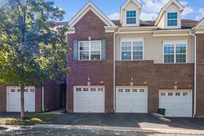 property at 40 Taft Ln