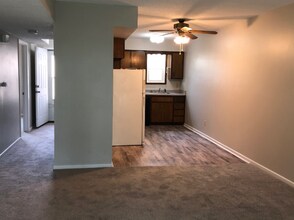 1704 NW Pine Rd in Ankeny, IA - Building Photo - Building Photo