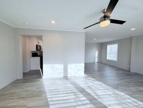 29805 Jamestown Dr in New Baltimore, MI - Building Photo - Building Photo