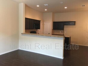 684 Creekside Cir in New Braunfels, TX - Building Photo - Building Photo