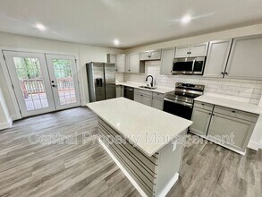 34 Pleasantdale Cir in Greenville, SC - Building Photo - Building Photo