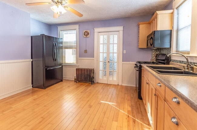 204 Alsace St in Manchester, NH - Building Photo - Building Photo