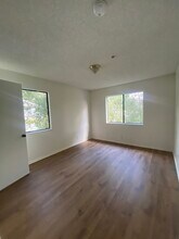 2400 Seneca St, Unit 102 in Pasadena, CA - Foto de edificio - Building Photo