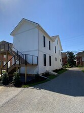 221 W Main St in New Holland, PA - Building Photo - Building Photo