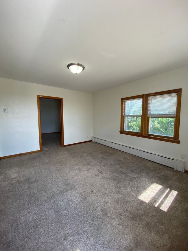 106 8th St NW in Mandan, ND - Building Photo - Building Photo