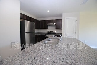 6541 Sweetbay Ln in Jacksonville, FL - Building Photo - Building Photo