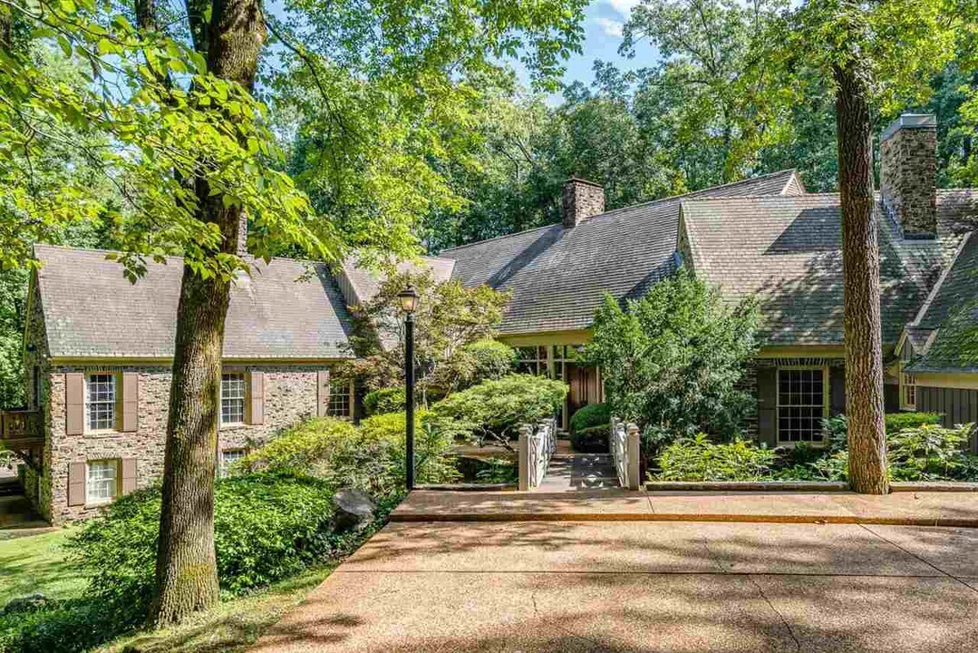 5711 Shady Grove Rd in Memphis, TN - Building Photo