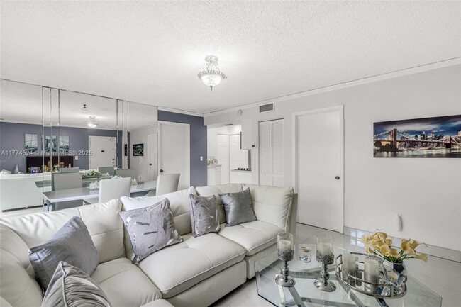 7051 SW 129th Ave in Miami, FL - Building Photo - Building Photo