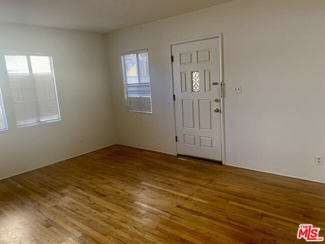 10921 National Blvd in Los Angeles, CA - Building Photo - Building Photo