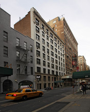 116 E 63rd St in New York, NY - Building Photo - Building Photo