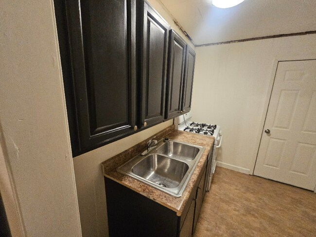 321 W Elm St in Walnut Ridge, AR - Building Photo - Building Photo