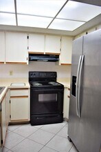 1534 SE Royal Green Cir in Port St. Lucie, FL - Building Photo - Building Photo