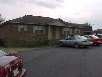 101 Bo Dr in Martin, TN - Building Photo