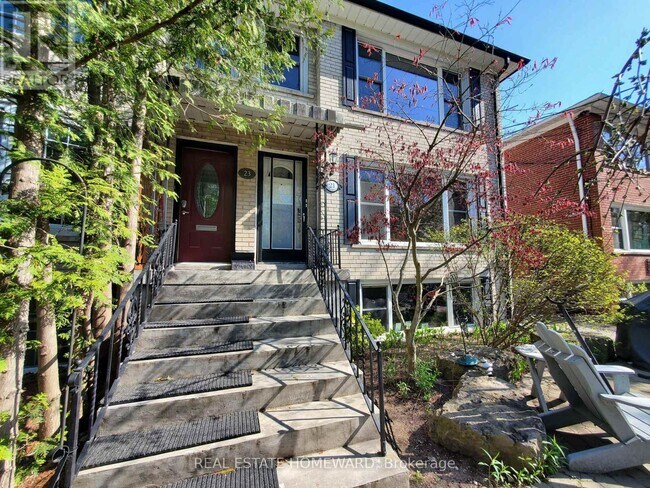 21 Love Crescent in Toronto, ON - Building Photo - Building Photo