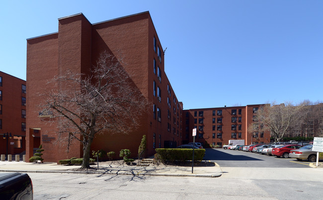 Cathedral Square Apartments II in Providence, RI - Foto de edificio - Building Photo