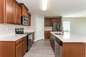 3434 Canyon Falls Dr in Green Cove Springs, FL - Building Photo - Building Photo