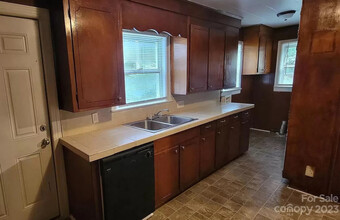 Room in House on Crispin Ave in Charlotte, NC - Building Photo - Building Photo
