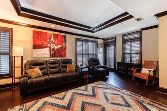 3334 Peachtree Rd in Atlanta, GA - Building Photo - Building Photo