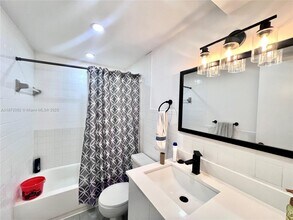 805 SW 30th St in Fort Lauderdale, FL - Building Photo - Building Photo
