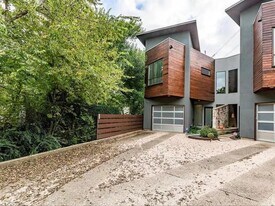 1907 W 30th St in Austin, TX - Building Photo