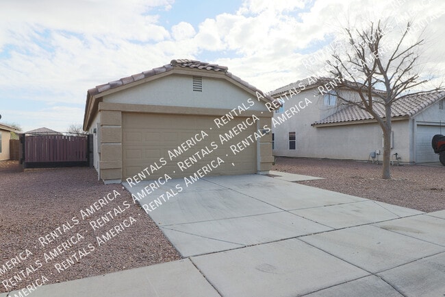 12043 W Windrose Dr in El Mirage, AZ - Building Photo - Building Photo