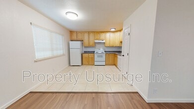 1013 Echo Rd in Redding, CA - Building Photo - Building Photo