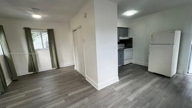 6300 Miramar Pkwy in Miramar, FL - Building Photo - Building Photo