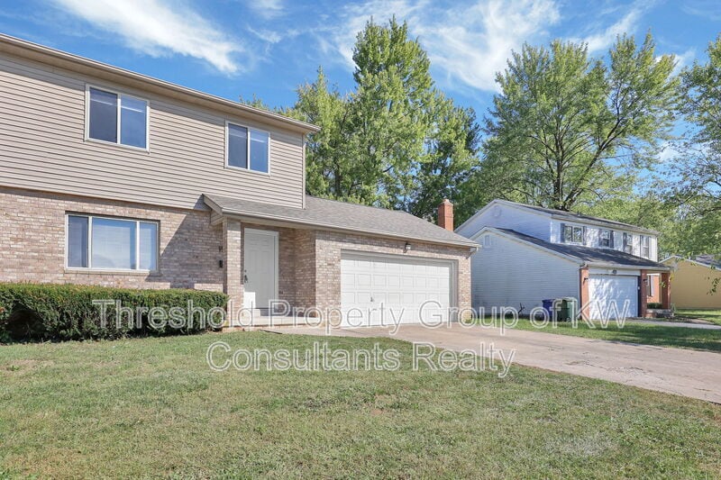 2522-2524 Weyburn Rd in Columbus, OH - Building Photo