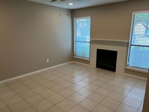 20 Gittiban Pl in Pantego, TX - Building Photo - Building Photo