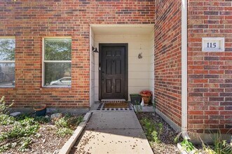 115 Palomino Ln in Krum, TX - Building Photo - Building Photo