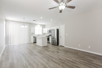 9782 Vista Crest Ave in Las Vegas, NV - Building Photo - Building Photo