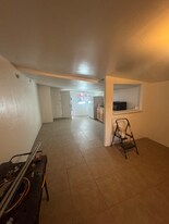 1517 Palm St in Henderson, NV - Building Photo