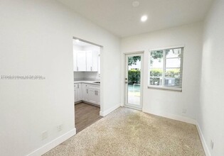 401 Malaga Ave in Coral Gables, FL - Building Photo - Building Photo