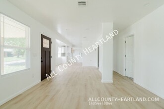 2100 N Redmond Ave in Bethany, OK - Building Photo - Building Photo