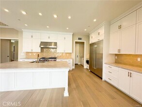 105 Green Rdg in Irvine, CA - Building Photo - Building Photo