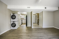 Pine Ridge Apartments in Cary, NC - Building Photo - Building Photo