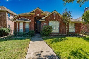 1875 Crestlake Dr in Rockwall, TX - Building Photo